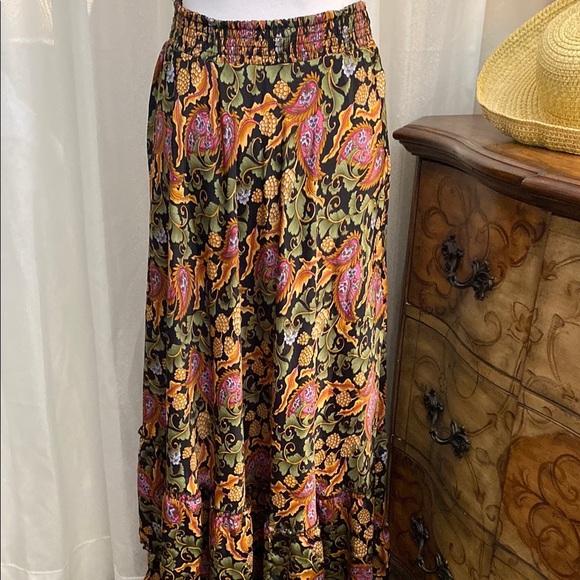 Chelsea & Theodore Pleated Red Green Maxi Skirt - Picture 6 of 13